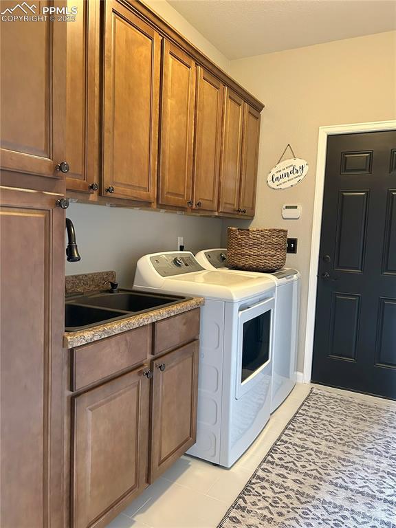 Image 11 of 24: Laundry