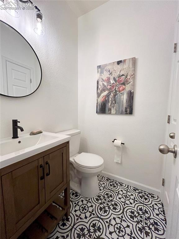 Image 12 of 24: Bathroom