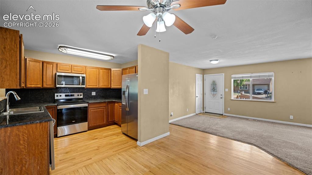 Image 11 of 38: Kitchen