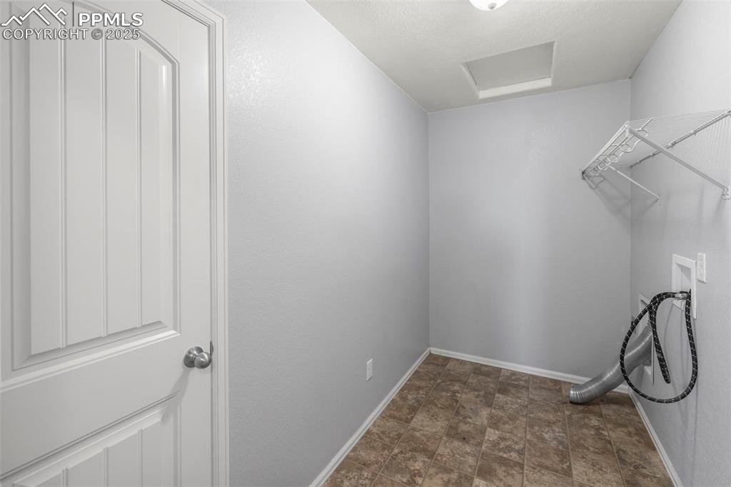 Image 33 of 38: Laundry