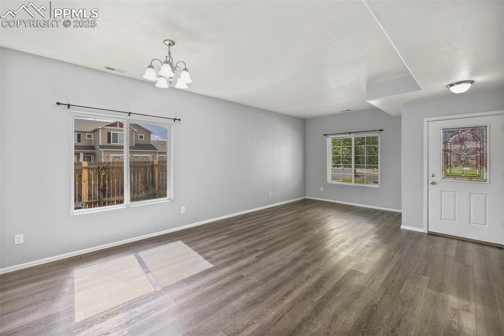 Image 4 of 38: Flexible front space ready to fit your lifestyle