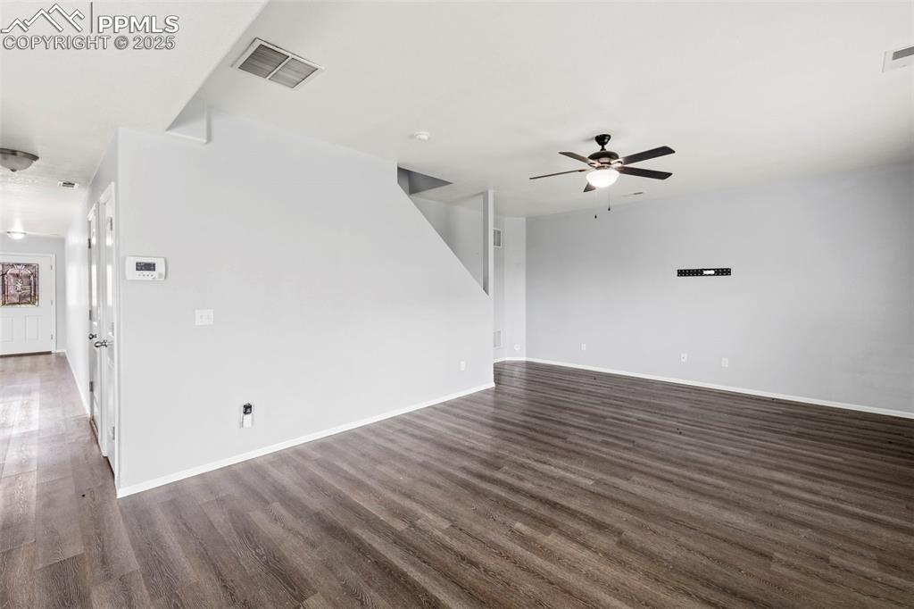 Image 8 of 38: Family Room