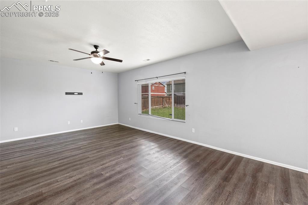 Image 9 of 38: Family Room