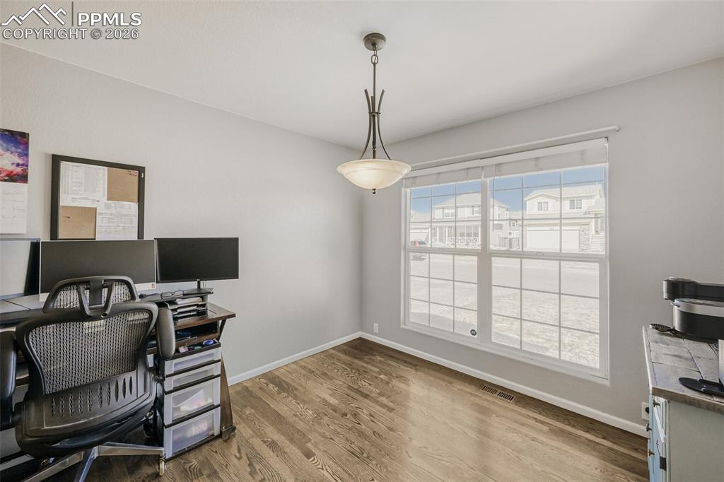 Image 13 of 39: Office