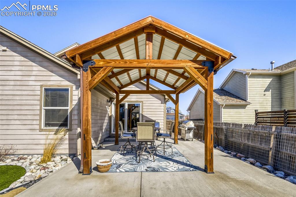 Image 39 of 39: Patio