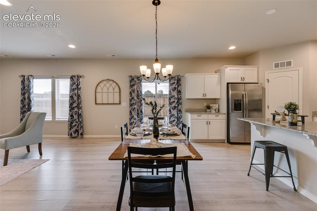 Image 9 of 29: Dining Area