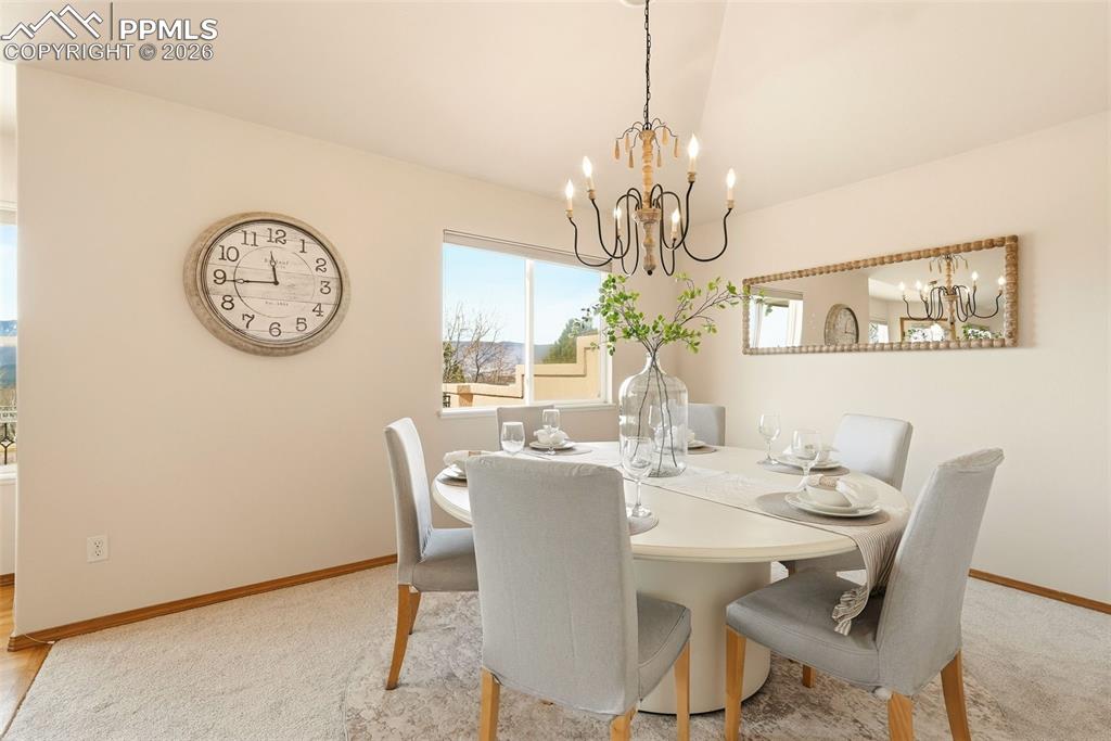 Image 16 of 45: Dining Room