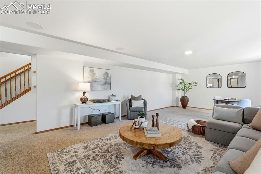 Image 26 of 45: Family Room