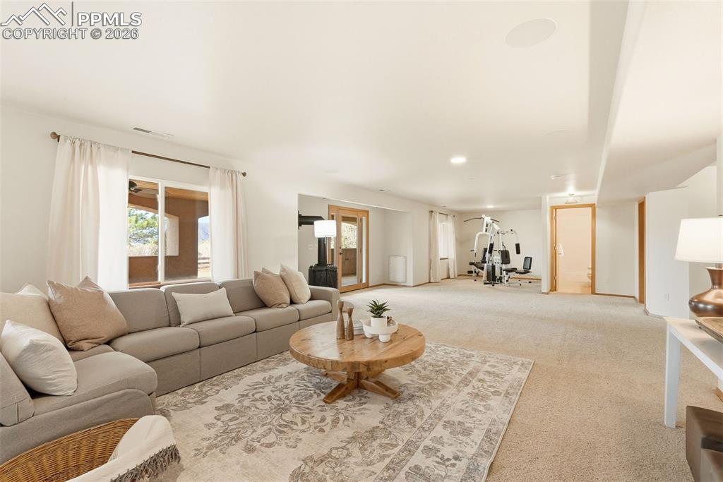 Image 27 of 45: Family Room