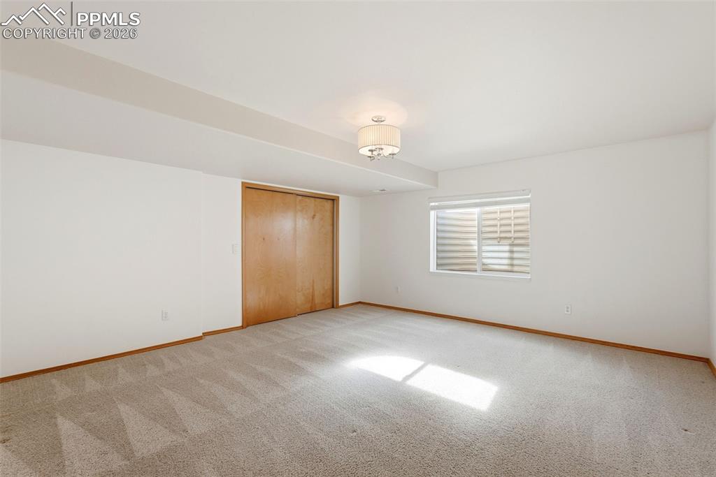 Image 33 of 45: Bedroom