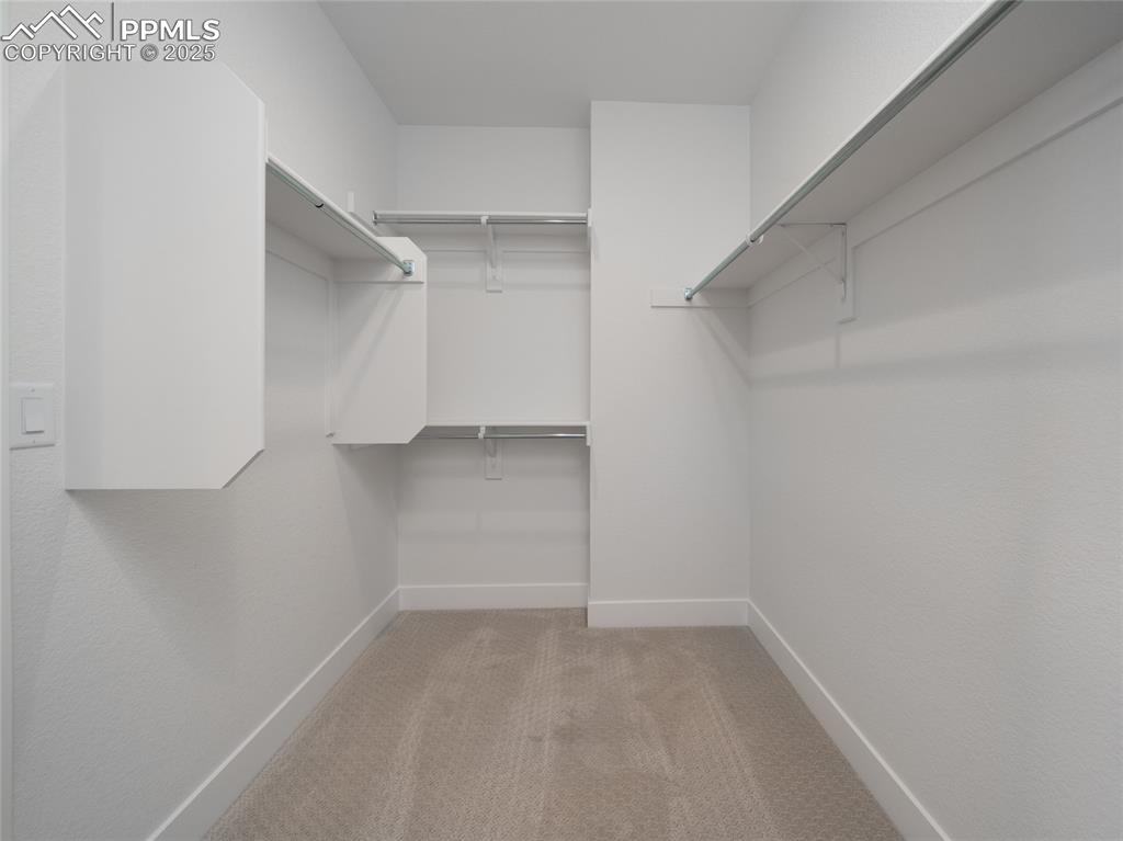 Image 14 of 30: Closet