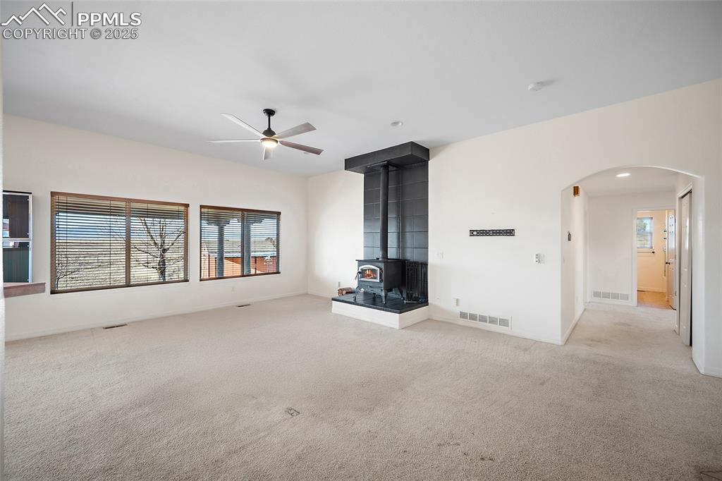 Image 14 of 37: Living Room