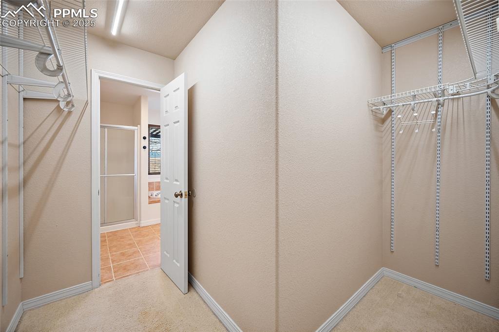 Image 20 of 37: Closet