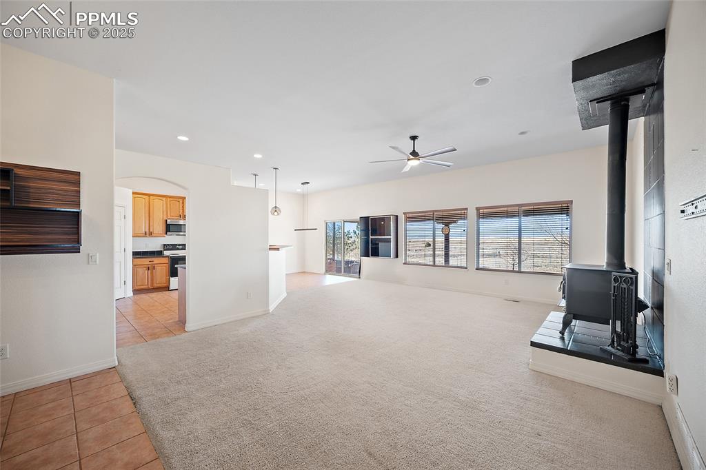 Image 3 of 37: Living Room