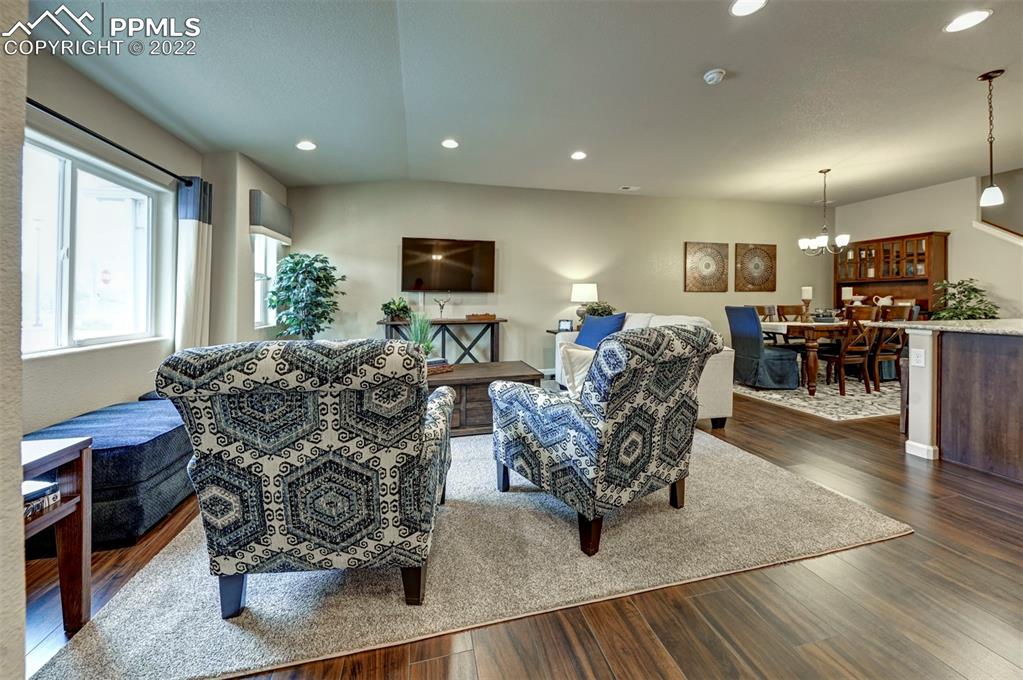 Listing 3286478, Image 2 of 23
