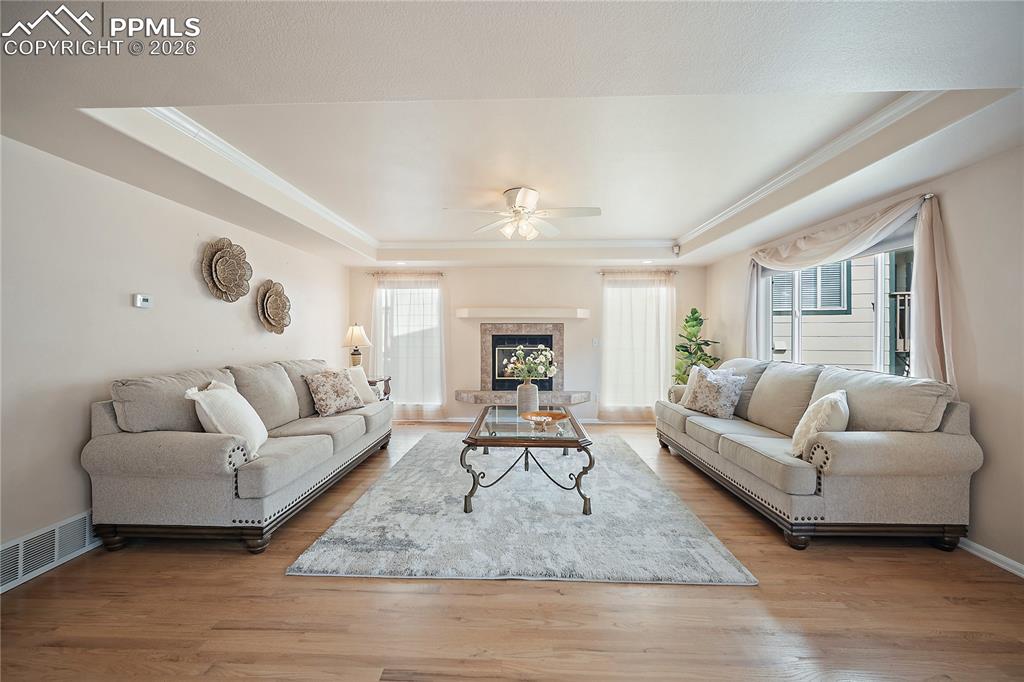 Image 15 of 50: Living Room