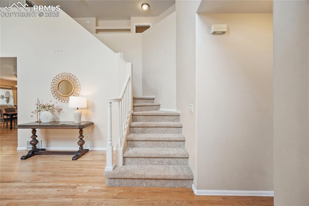 Image 7 of 50: Entrance Foyer