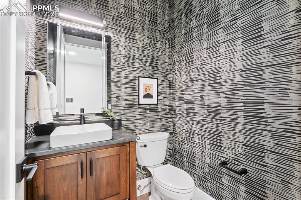 Image 31 of 49: Bunk Room