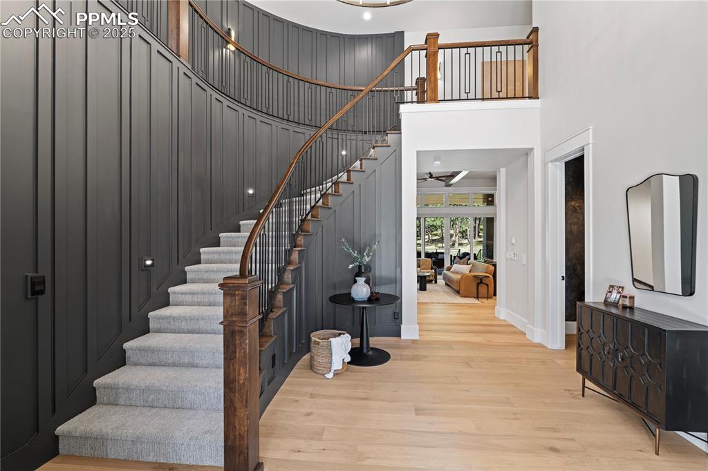 Image 6 of 49: Entry