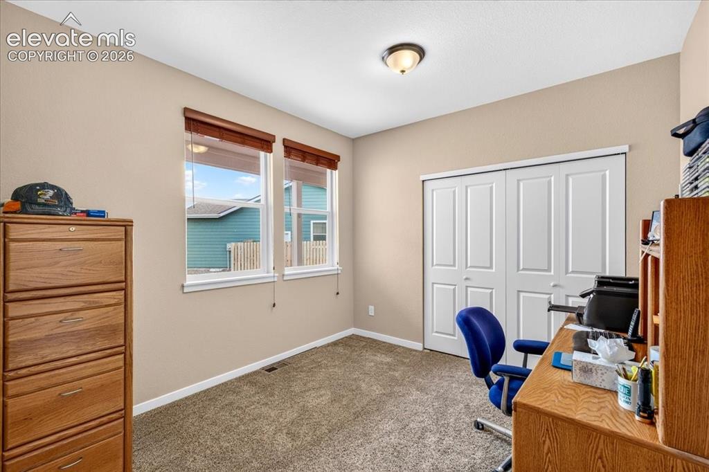 Image 19 of 39: Office