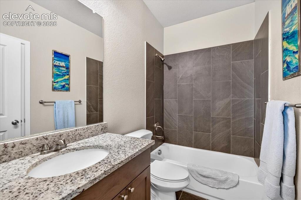 Image 20 of 39: Bathroom