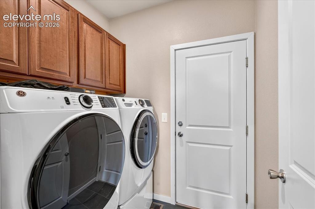 Image 22 of 39: Laundry