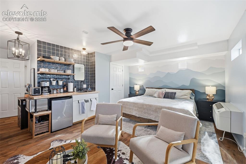 Image 44 of 50: Cottage Studio -
Recently remodeled
unit, perfect for short term rental (