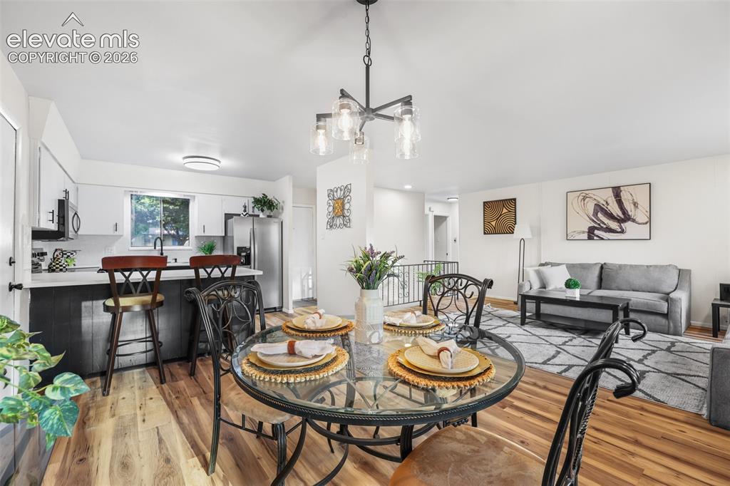Image 7 of 29: Dining Area