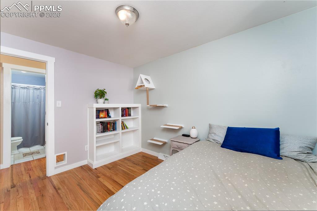 Image 11 of 27: upstairs bedroom