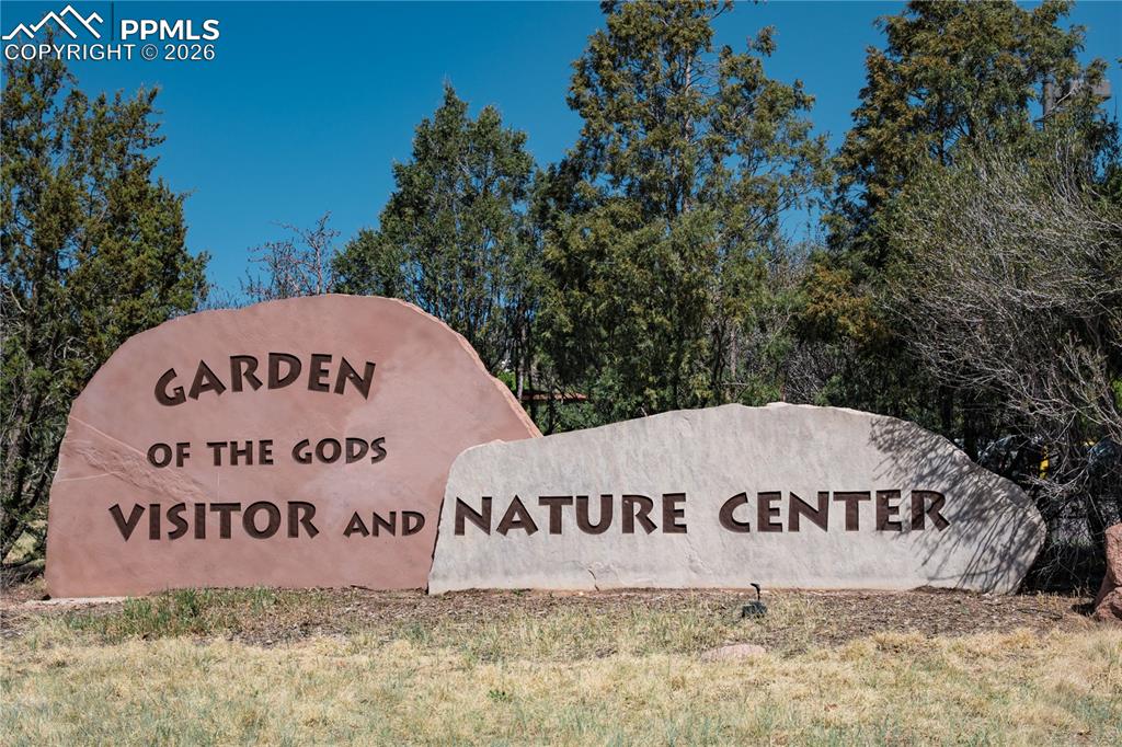 Image 23 of 27: 1 mile from Garden of the Gods