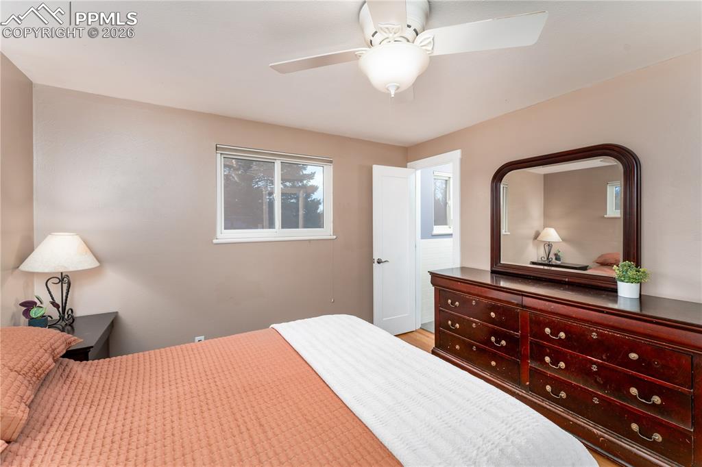 Image 7 of 27: Primary bedroom 