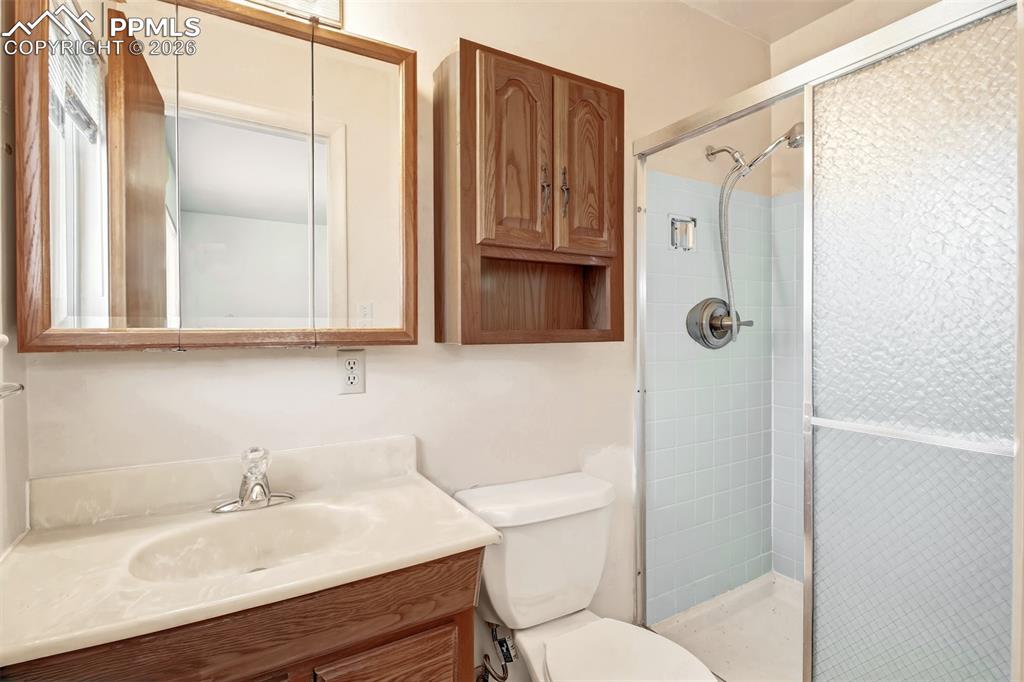 Image 12 of 29: Bathroom