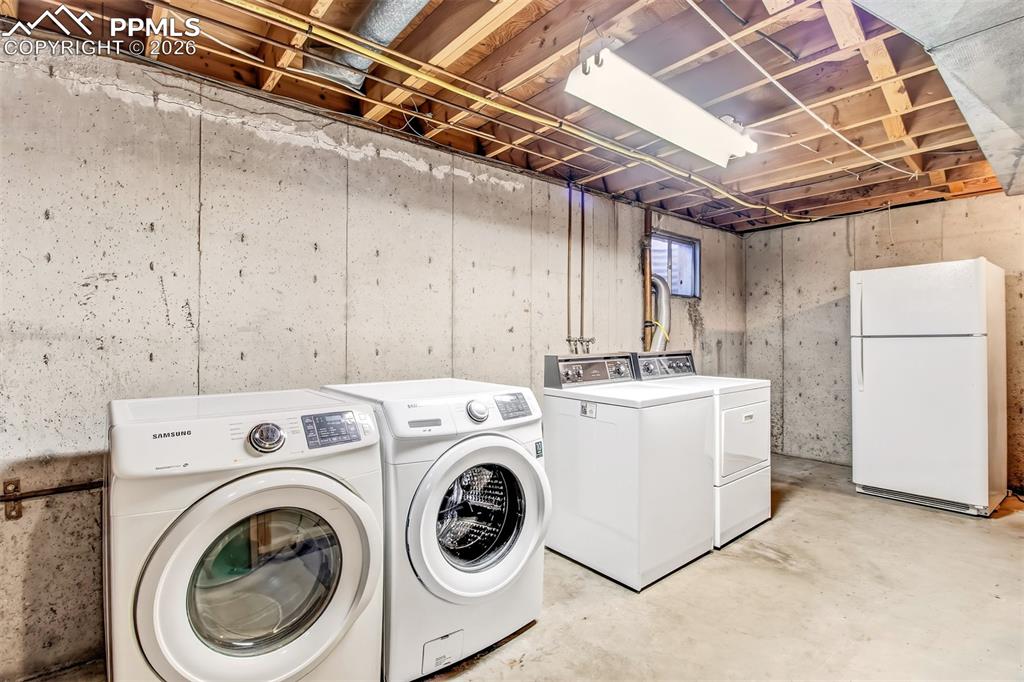 Image 21 of 29: Laundry