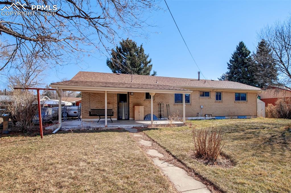 Image 27 of 29: Back of Structure