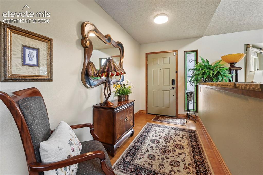 Image 9 of 50: Entry