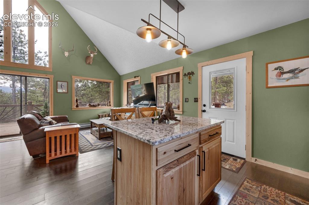 Image 12 of 33: Kitchen