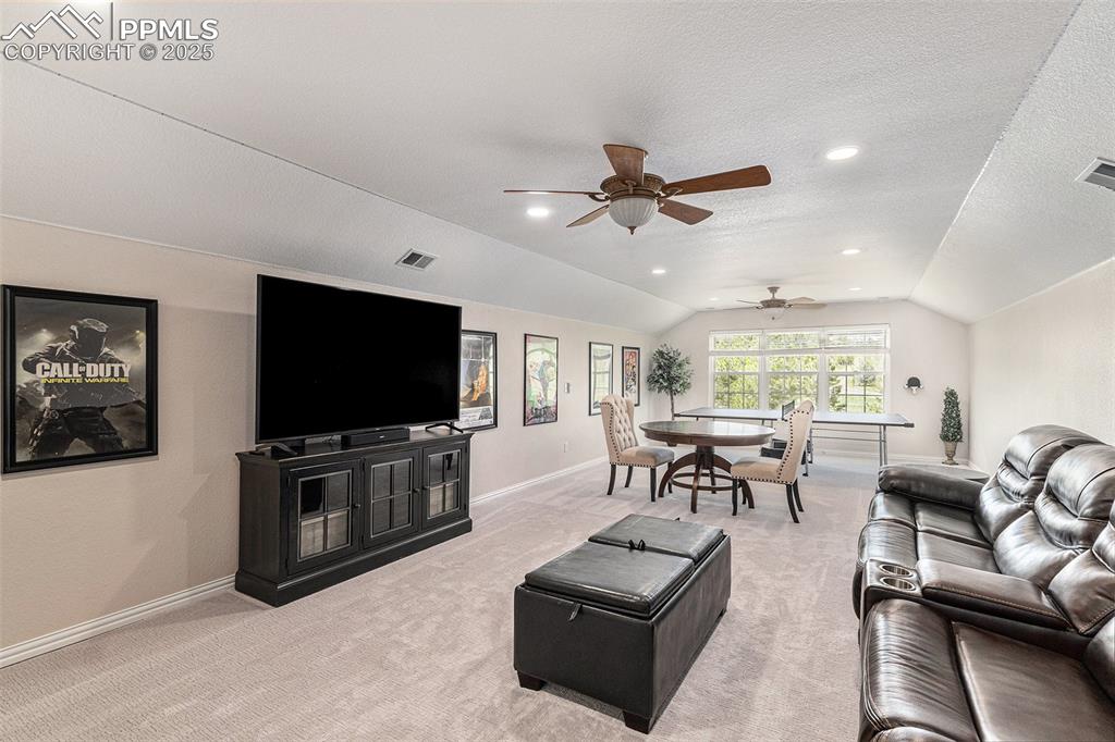 Image 27 of 50: Living Room