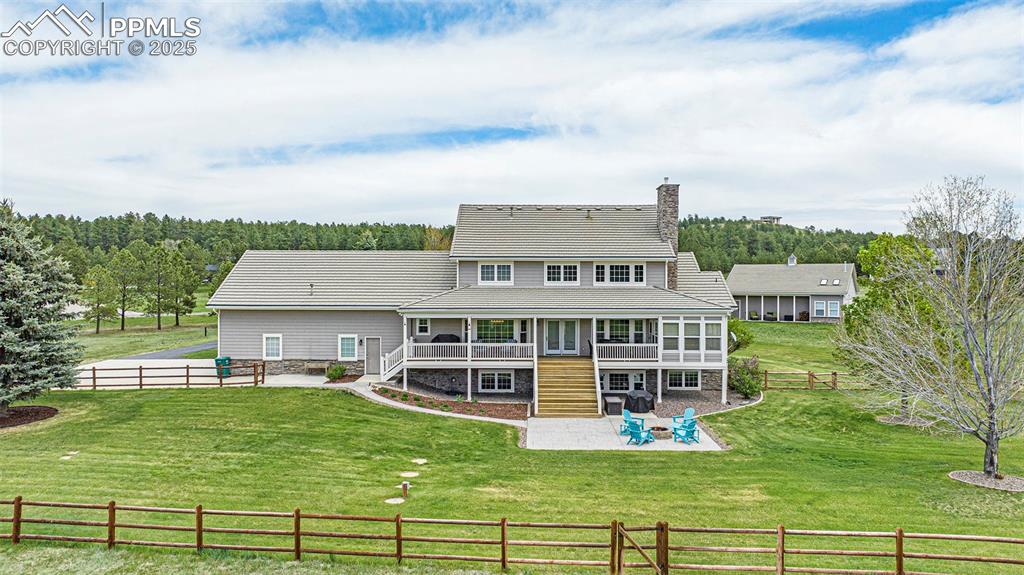 Image 46 of 50: Back of Structure