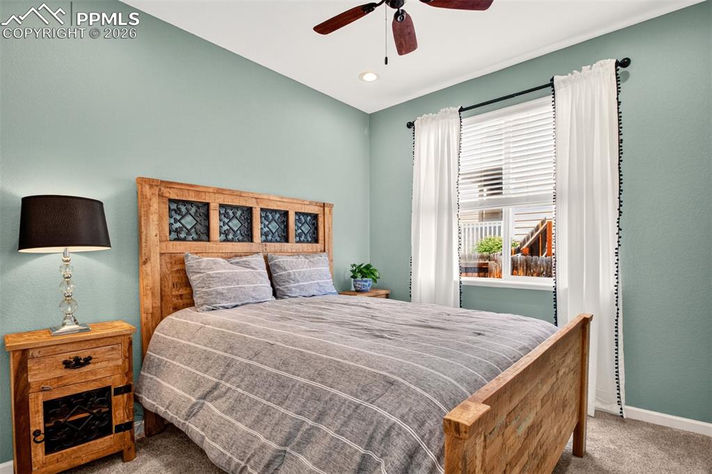 Image 16 of 32: Bedroom