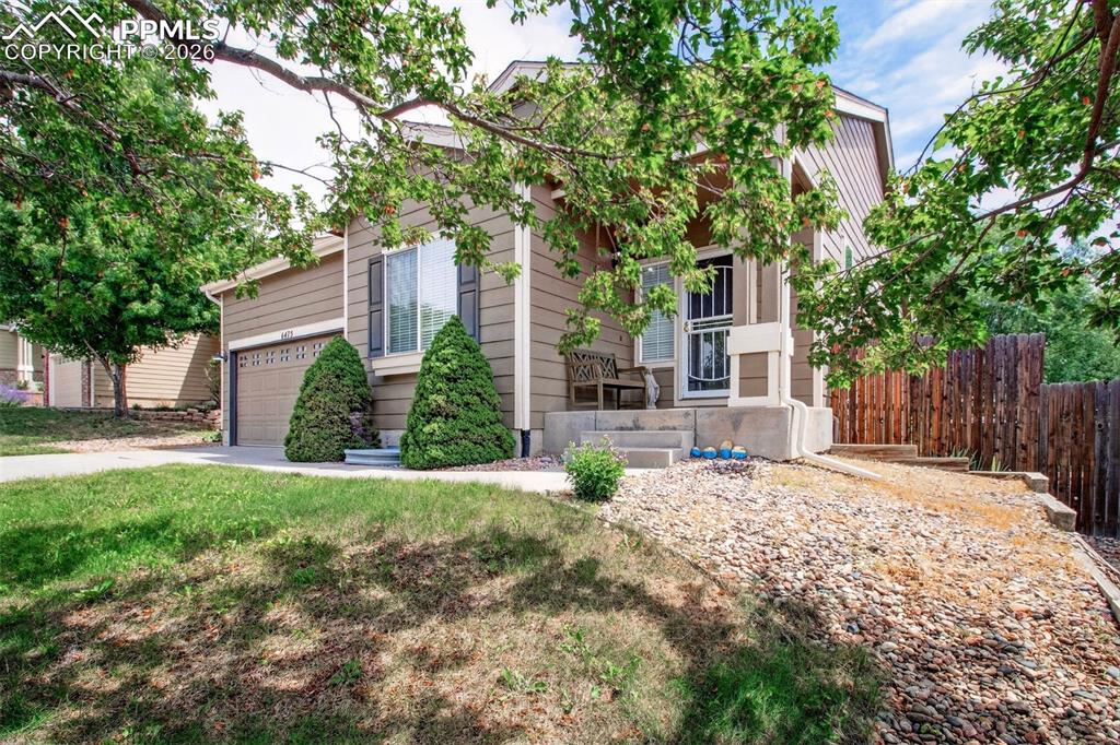 Image 3 of 32: Front of Structure