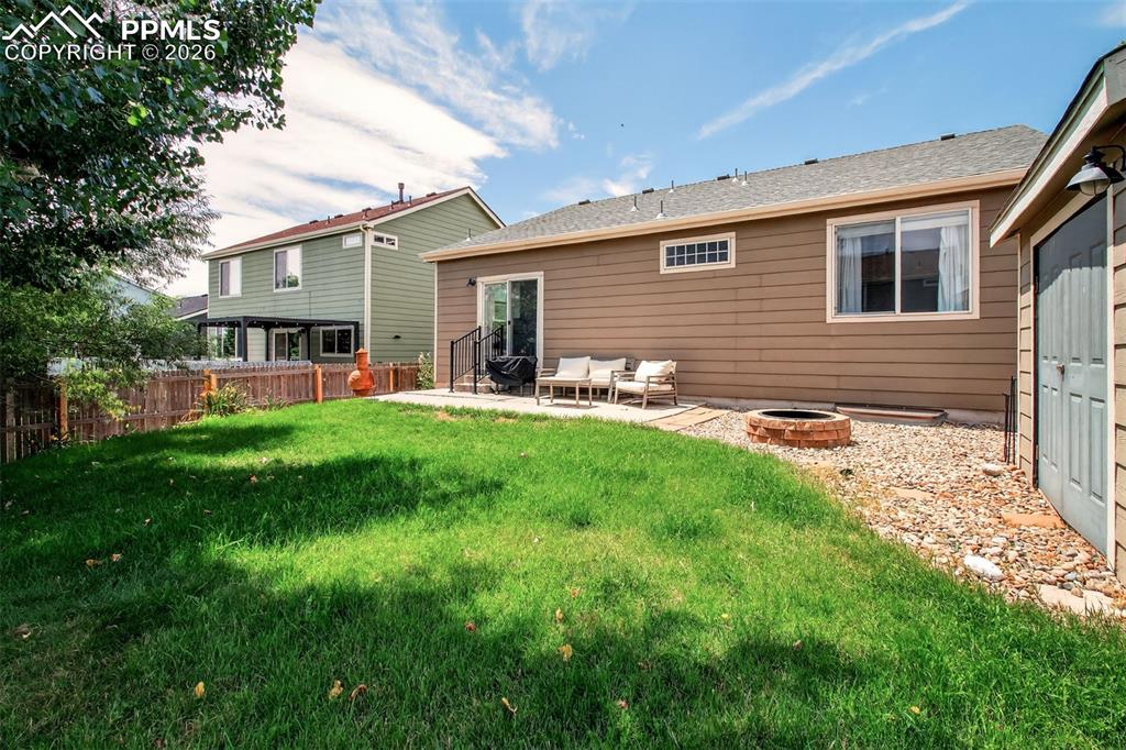 Image 30 of 32: Back of Structure