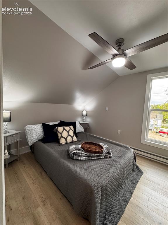 Image 16 of 27: Bedroom