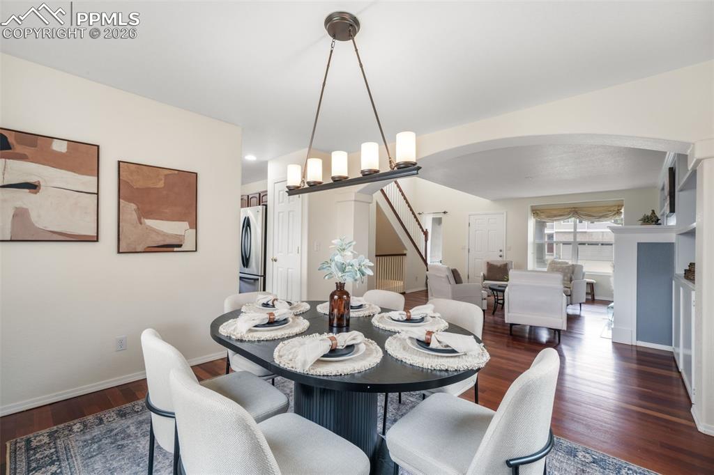 Image 10 of 50: Living Room