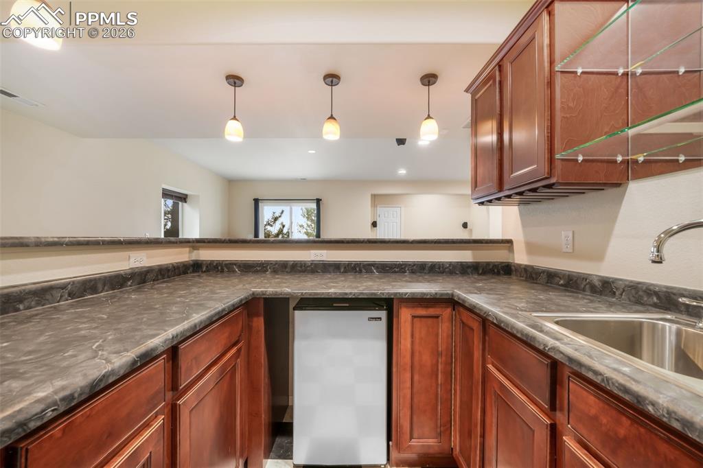 Image 42 of 50: Bathroom