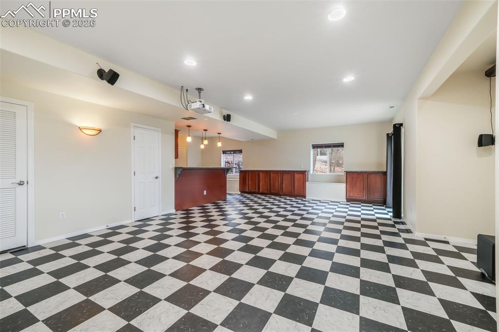 Image 43 of 50: Bedroom