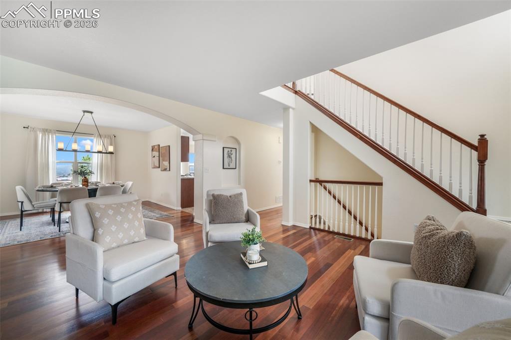 Image 7 of 50: Floor Plan