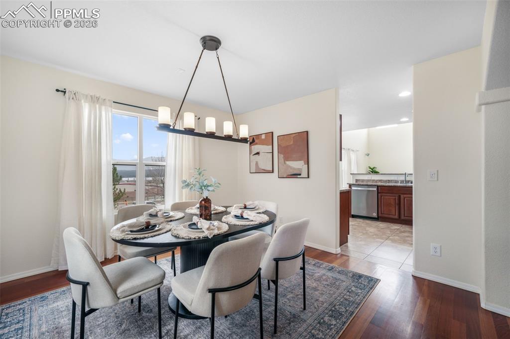 Image 9 of 50: Living Room