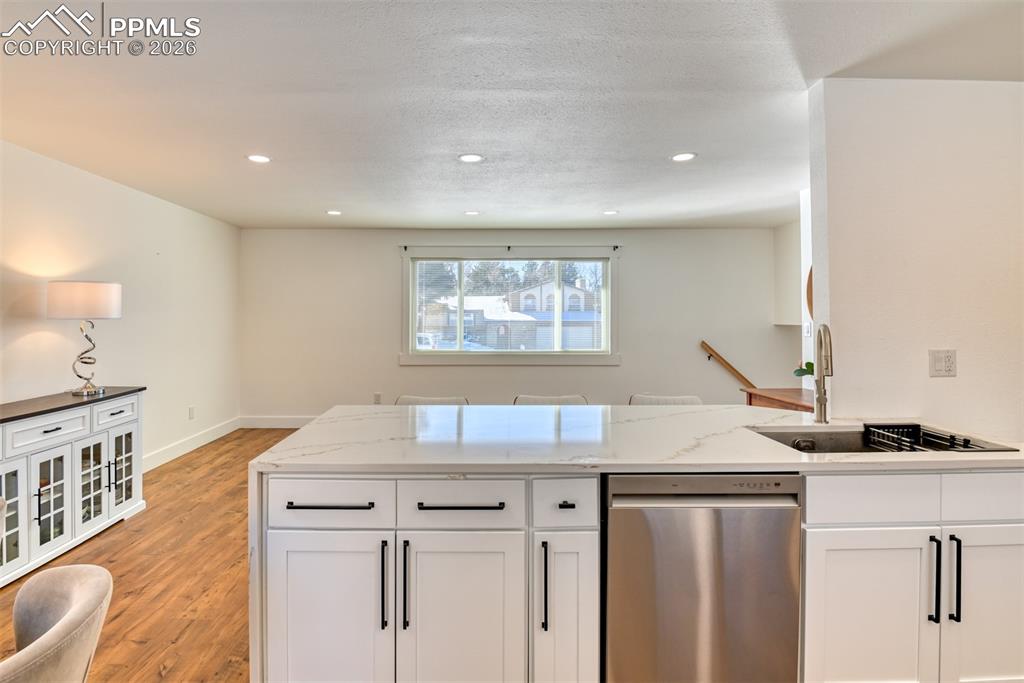 Image 12 of 46: Kitchen