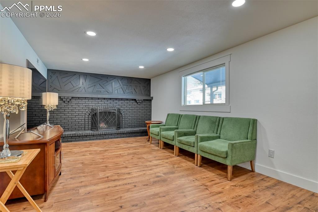 Image 30 of 46: Sitting Room