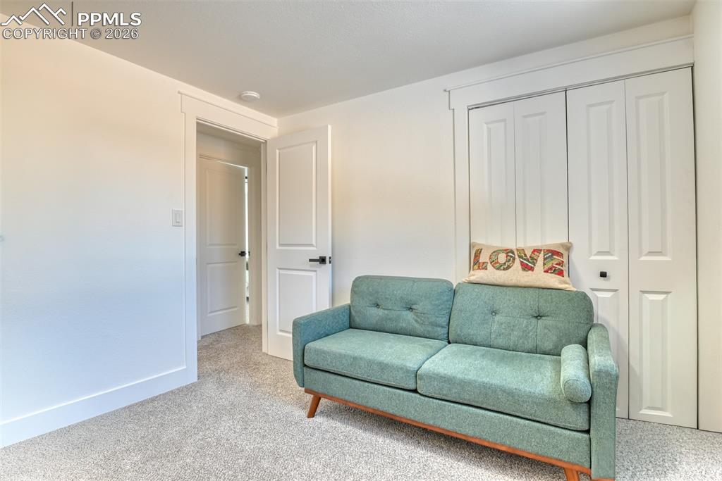 Image 38 of 46: Sitting Room